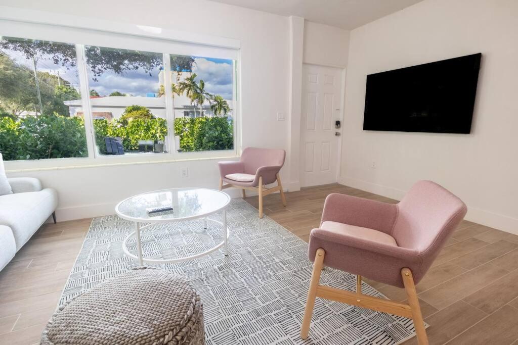 Stylish 2Bed Apartment El Portal 마이애미 외부 사진