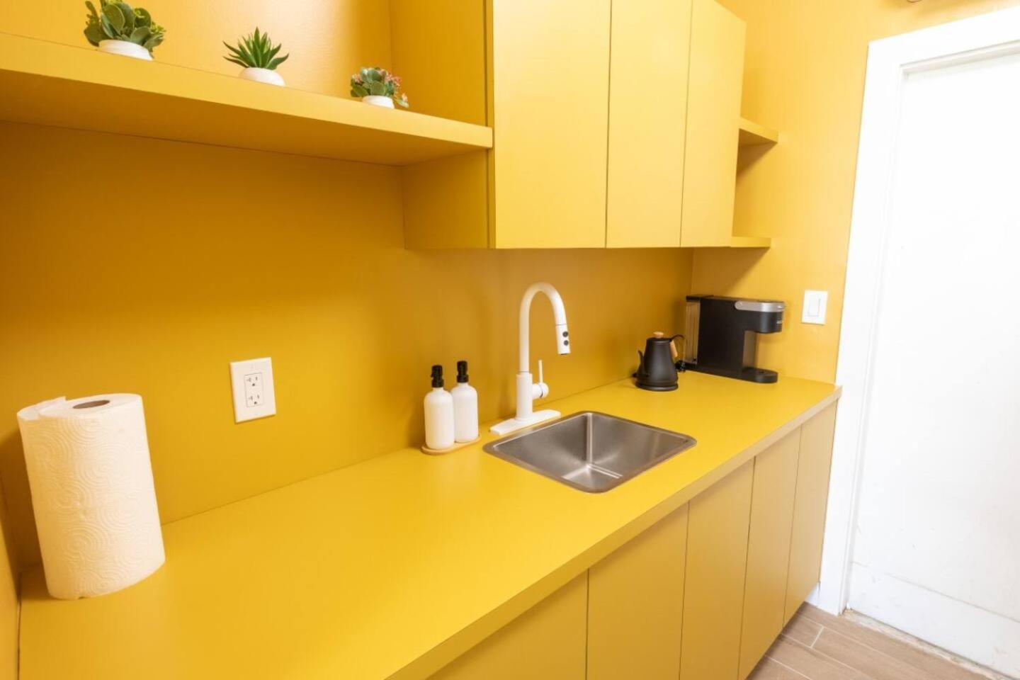 Stylish 2Bed Apartment El Portal 마이애미 외부 사진